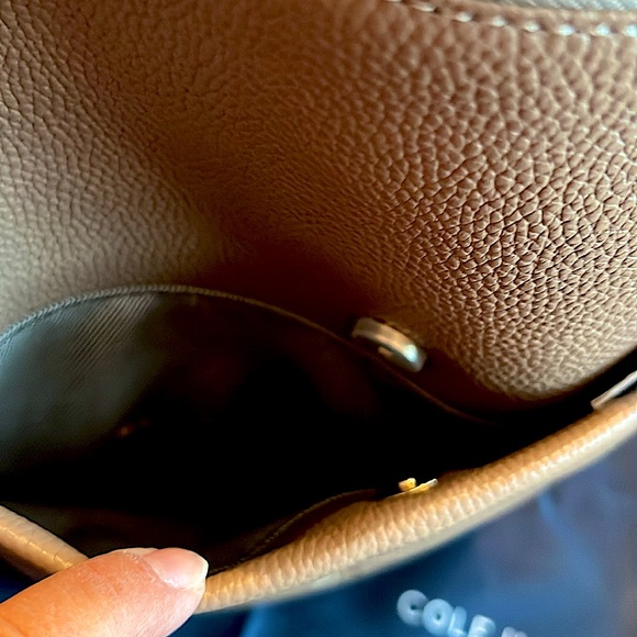 NWTCOLE HAAN Bucket Bag Pebble ButteryLeatherGoldInitialsHandle&Strap.AllSeasons - Picture 9 of 15